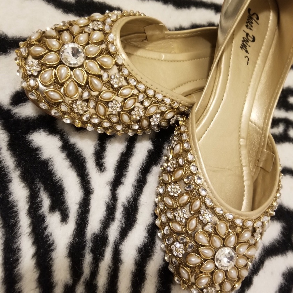 Handcrafted ballet style shoes